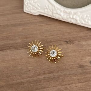 Vintage Sarah Coventry Goldtone SunBurst Clip On Earrings Mid Century Rhinestone